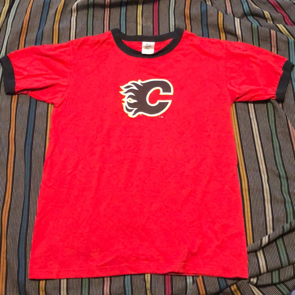 Vintage Calgary Flames NHL T-Shirt